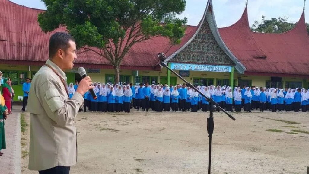 Komisioner KPU Bukittinggi beri arahan ke pelajar