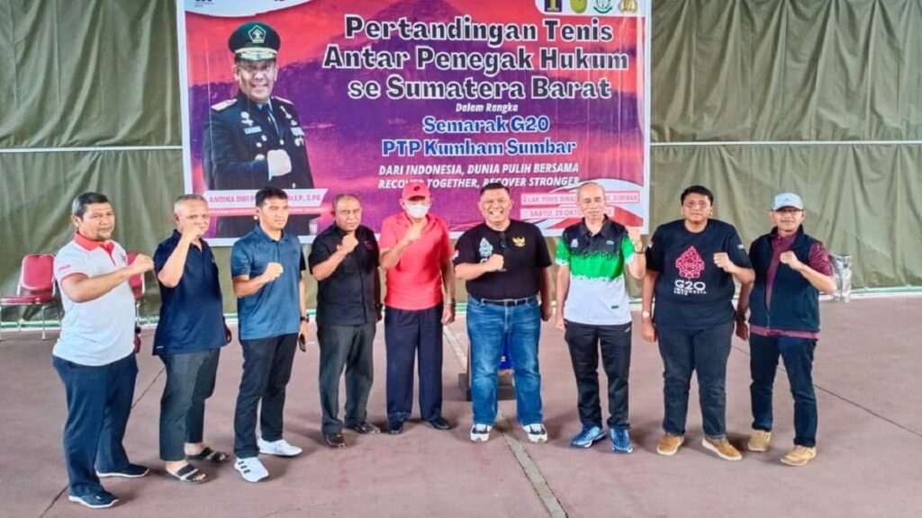 Laga tenis antar penegak hukum yang digelar Kanwil Kemenkumham Sumbar untuk mempererat sinergi G20.