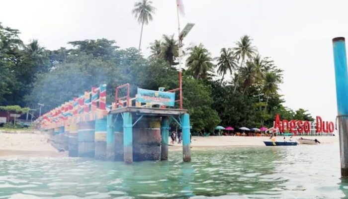 Dermaga Apung Rusak, Kunjungan Wisata ke Pulau Angso Duo Anjlok