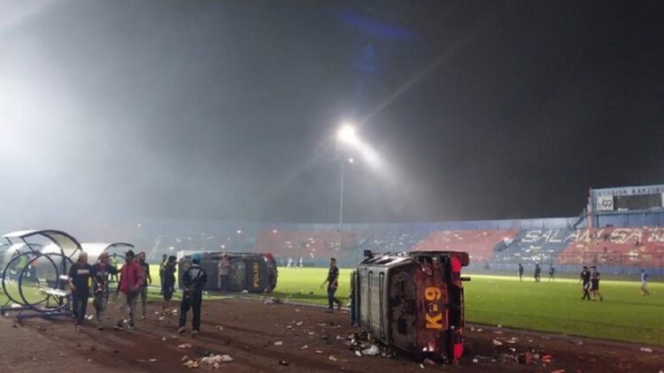 Kerusuhan di Stadion Kanjuruhan Malang. (Foto: detikJatim)