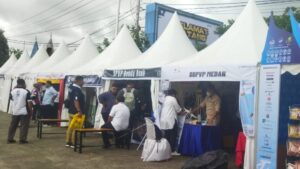 Suasana di stand pameran dan bazaar BPVP Padang
