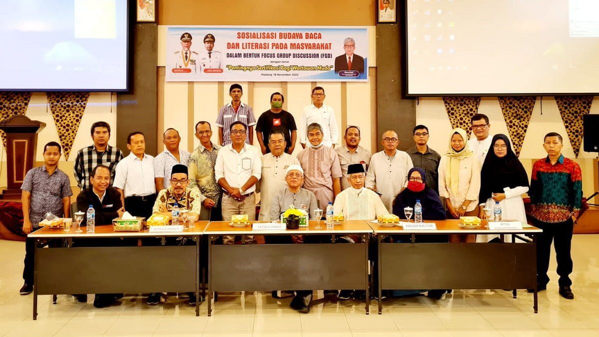 FGD dan sosialisasi UKW untuk jurnalis di Kearsipan dan Pustaka.