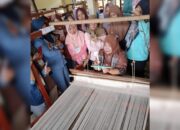 Bantuan CSR Semen Padang Ubah Nasib Yeni Si Tukang Tenun