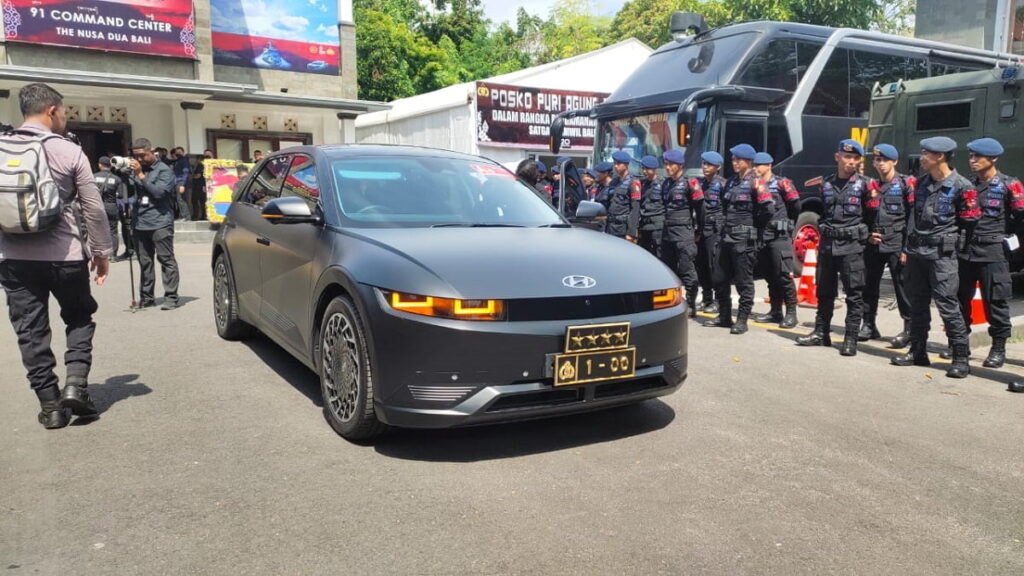 Kapolri pakai mobil listrik di KTT G20