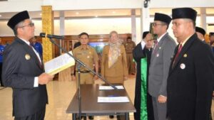 Wali Kota Padang lantik lima pejabat