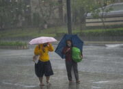 Potensi Cuaca Ekstrem Berlangsung hingga Januari 2025, BMKG Minta Warga Sumbar Waspada