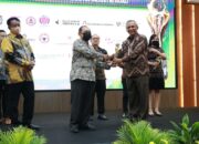 Semen Padang Raih Penghargaan Kinerja Terbaik dari Kemenperin