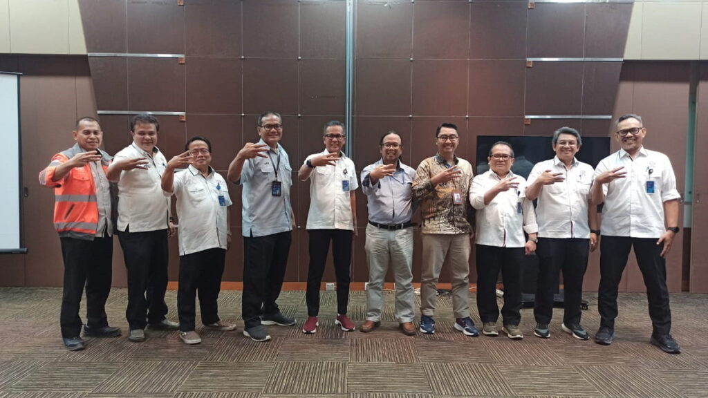 Foto kick off & management meeting implementasi SNI ISO 50001:2018