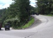 Ada Truk Patah As, Jalur Sitinjau Lauik Buka Tutup