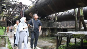 Dirjen Kebudayaan langsung meninjau pabrik Indarung 1 Semen Padang. (Dok. Humas)