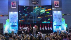 Presiden Jokowi secara resmi membuka Perdagangan BEI Tahun 2023, di Gedung BEI, Jakarta, Senin (02/01/2023). (Sumber: Tangkapan Layar)