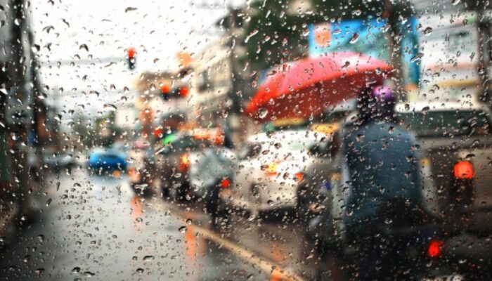 BMKG Prediksi Hujan Ringan Mengguyur Kota Padang pada Senin