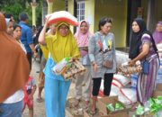 Banjir Batu Busuak, Semen Padang Kirim Bantuan 89 Paket Sembako