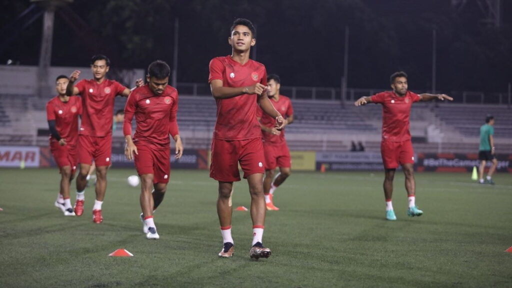 Latihan pemain Timnas Indonesia di Singapura