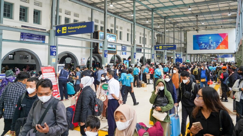 Kondisi di Stasiun Kereta Api Gambir saat libur Nataru. (Dok. PT KAI)