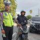 Tilang manual Satlantas Polres Padang Pariaman. (istimewa)
