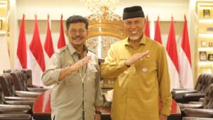 Gubernur Mahyeldi dan Mentan Syahrul Yasin Limpo bertemu membahas Penas Tani. (Dok. MMC)