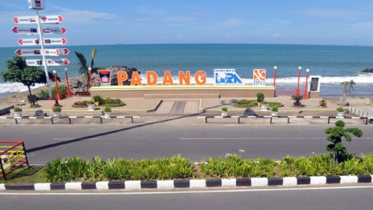 Pantai Padang. (Antara)