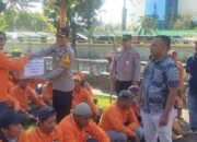 Puluhan Petugas Kebersihan curhat dengan Kapolresta Padang