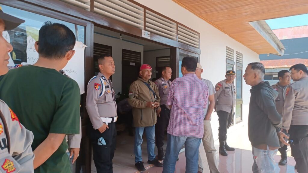 Pembukaan kembali Kantor KAN Pauh yang sempat disegel beberapa waktu lalu. (Foto: Dok. Istimewa)