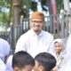 Wali Kota Erman Safar bersama anak-anak warga Kota Bukittinggi. Daerah ini berhasil menurunkan angka stunting menjadi kedua terendah di Sumatera Barat. (Antara/Alfatah)