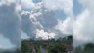 Gunung Merapi kembali muntahkan awan panas. (Dok. BBPTKG)