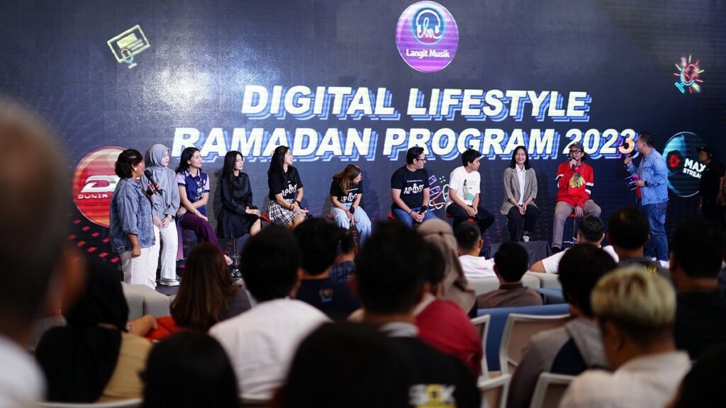 Telkomsel merilis produk dan layanan digital lifestyle terkini untuk ‘Nyalakan Kebersamaan’ dalam menyambut momen Ramadan dan Idul Fitri 1444 H dengan memperkenalkan ragam konten baru di Platform Langit Musik, MAXstream, dan Dunia Games. (Dok. Telkomsel)