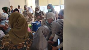 Imunisasi polio di Padang. (Dok. Diskominfo Padang)