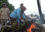 Mengintip Kesibukan Emak-emak di Padang ‘Malamang’ Jelang Ramadan