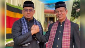 Wako Pariaman, Genius Umar (kanan) saat bertemu dengan Anggota DPR RI asal Sumbar dari Fraksi Partai Gerindra, Andre Rosiade (kiri) beberapa waktu lalu. (Foto: Dok. Tim AR)