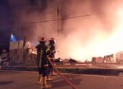 Gudang Pengepul Barang Bekas di Padang Terbakar, Kerugian Capai Ratusan Juta