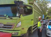 Nekat Beroperasi, 5 Truk Angkutan Barang Dikandangkan Polresta Padang