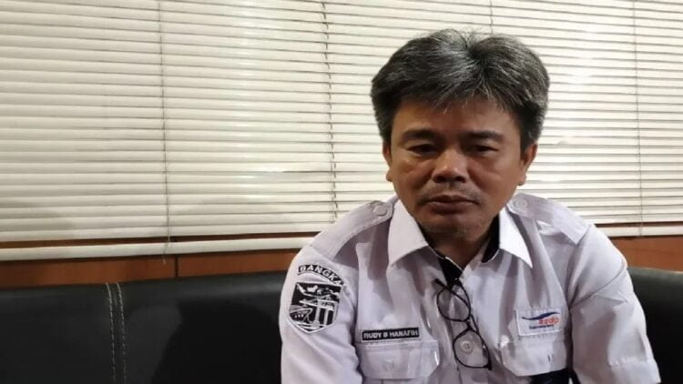 General Manager PT ASDP Indonesia Ferry (Persero) Padang Rudy B. Hanafiah saat diwawancarai di Padang, Selasa (11/4/2023). ANTARA/Muhammad Zulfikar.