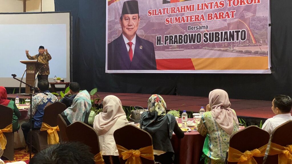 Prabowo Subianto silaturahmi dengan lintas tokoh Sumbar. (Dok. Radarsumbar)