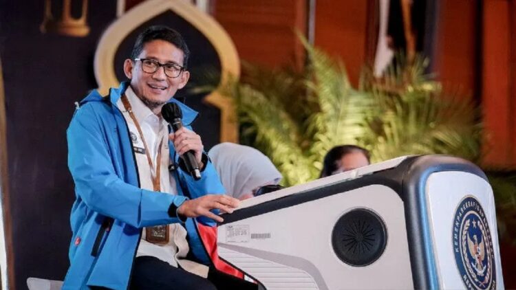 Menparekraf Sandiaga Uno dalam The Extended Weekly Brief with Sandiaga Uno yang berlangsung secara hybrid di Jakarta, Senin (17/4/2023). ANTARA/ (HO Kemenparekraf)