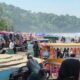 Situasi kunjungan wisatawan ke Pantai Air Manis. (Foto: Dok. Radarsumbar.com)