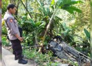 Rem Blong, Toyota Yaris Masuk Jurang di Lubuk Paraku