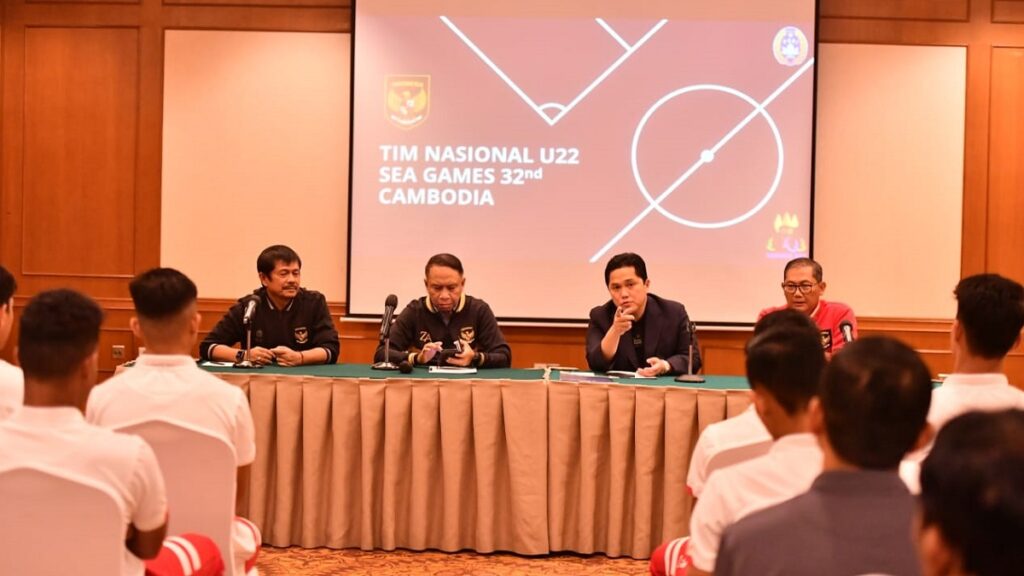 Pertemuan Ketum PSSI dan jajaran bersama pemain Timnas U-22 Sea Games. (Dok. PSSI)