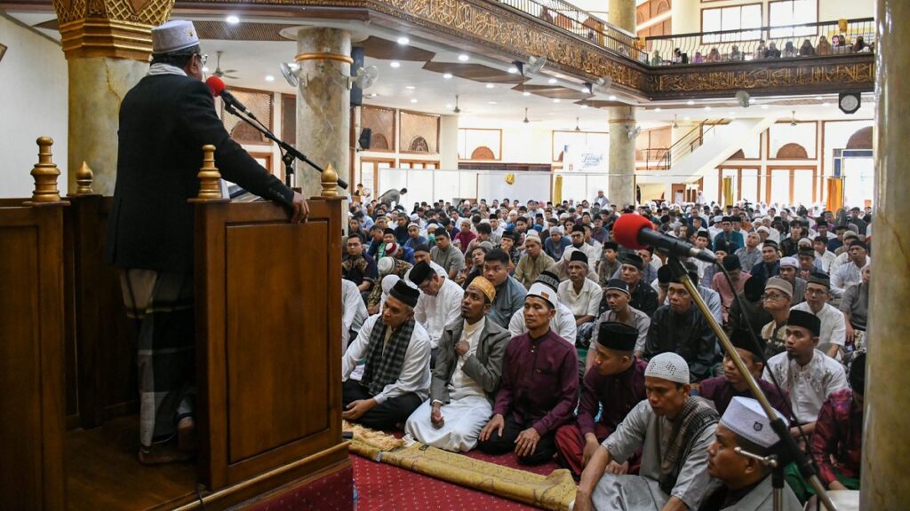 Seribuan masyarakat salat ied di Masjid Raya Jabal Rahmah Semen Padang. (Dok. Istimewa)