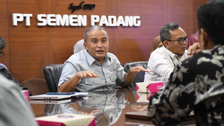 Semen Padang