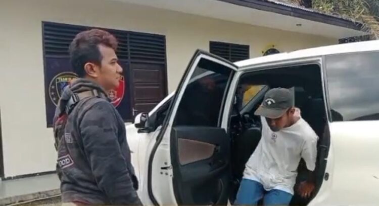 Polsek Kototangah menangkap pelaku pungli ke pedagang Pasar Lubukbuaya. (Foto: Dok. Istimewa)