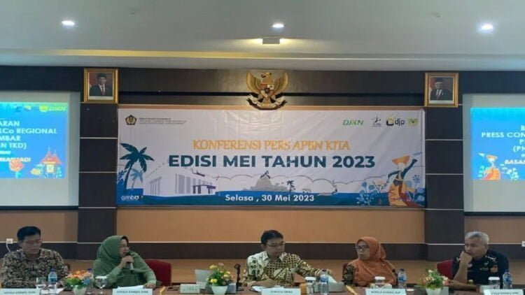 Direktorat Jenderal Pajak (DJP) Sumbar Jambi menggelar jumpa pers di Padang, Selasa (30/5/2023). ANTARA/Mario Sofia Nasution