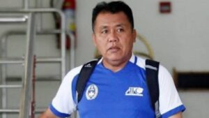 Eks pelatih Semen Padang FC Syafrianto Rusli meninggal dunia. (Dok. Istimewa)