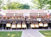 Kapolda Sumbar Serahkan Piagam Penghargaan kepada 8 Polres