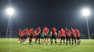 Arahan dari Tim pelatih Timnas Indonesia kepada para pemain jelang FIFA Matchday. (Dok. Istimewa)
