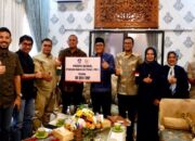 Andre Rosiade Salurkan Beasiswa PIP untuk Ratusan Siswa SD dan SMP di Kota Padang