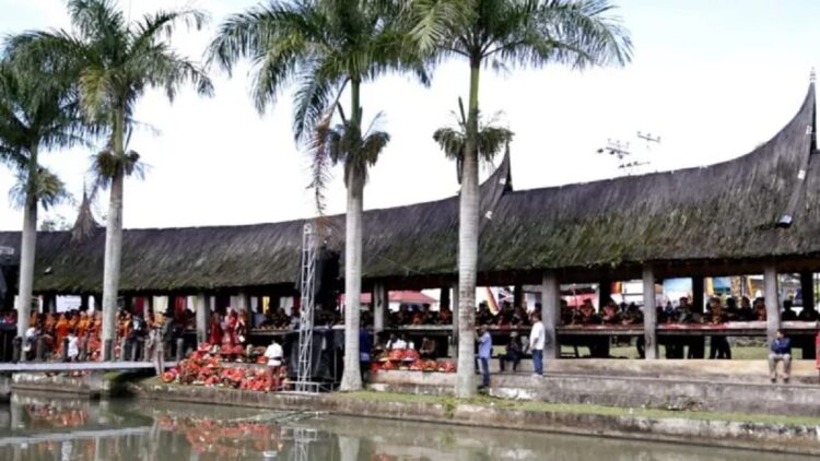 Bangunan Balairung Sari di Nagari Tabek Kecamatan Pariangan (Antara/Etri Saputra)