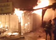 7 Bangunan-Dua Motor di Lubukbegalung Padang Terbakar, Kerugian Capai Miliaran Rupiah