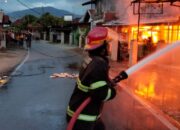 7 Bangunan di Padang Hangus Terbakar Jelang Maghrib, Enam KK Terdampak