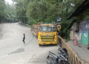 Jalan Lembah Anai Terban, Truk BBM Dialihkan ke Sitinjau Lauik